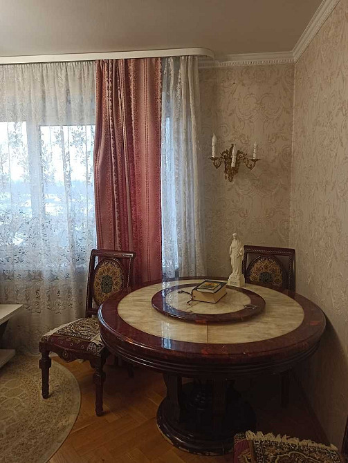 Аренда 2 ком. квартира Зодчих 78 метро Житомирская Киев - изображение 2