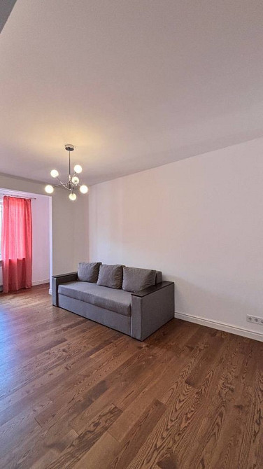 Велика двокімнатна квартира в гарному районі міста. Ірпінь - зображення 4