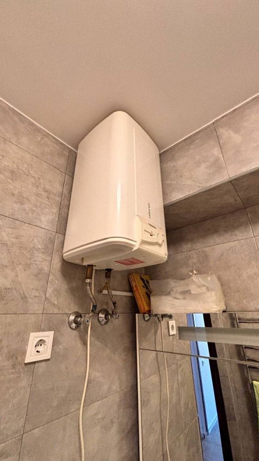 Велика двокімнатна квартира в гарному районі міста. Ірпінь - зображення 6