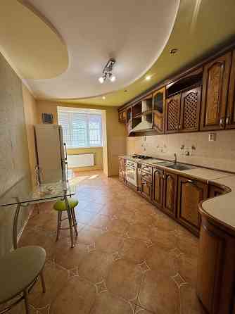 Оренда трикімнатної квартири на Поділлі Винница