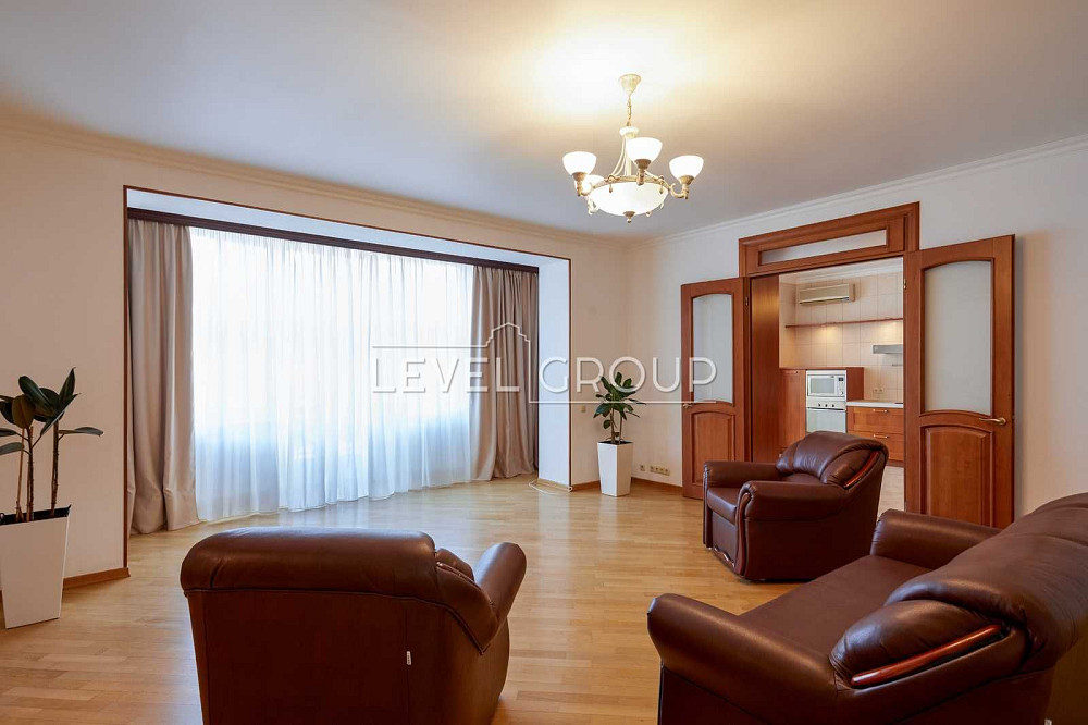 4 кімнатна квартира з паркомісцем, в центрі Києва, Шевченківський р-н Київ - зображення 2