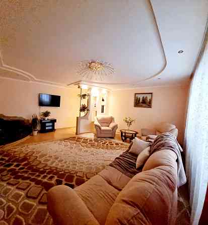 Продається 3к квартира по вулиці Зарічанській Хмельницкий