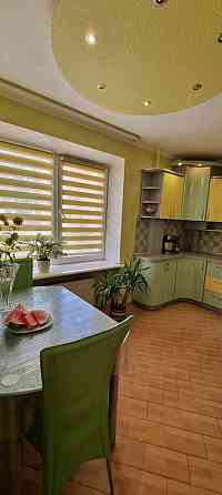 Продається 3к квартира по вулиці Зарічанській Хмельницкий