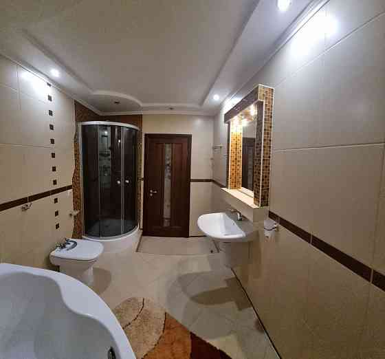 Продається 3к квартира по вулиці Зарічанській Хмельницкий