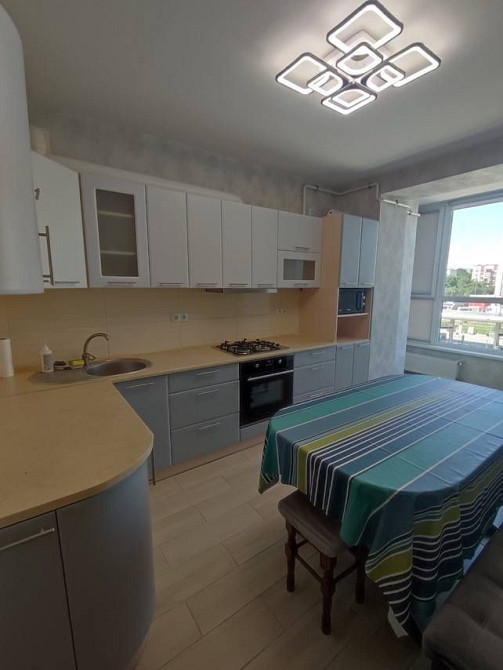 оренда 1км Хмельницького Галицьке перехрестя Львів - зображення 3