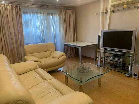 Оренда 3-кімнатної квартири біля м. Житомирська. Святошинська пл. 1 Киев