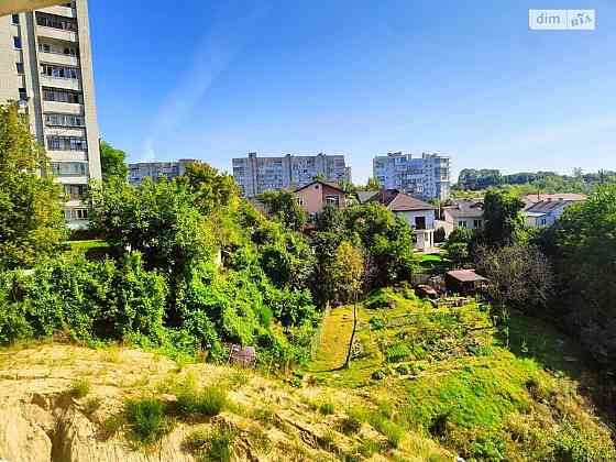 Продаж двокімнатної квартири з кухнею студією на вулиці Пасічна Львов