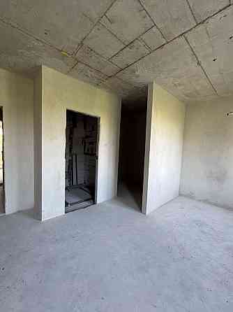 Продам однокімнатну з власним двориком Гнатовка