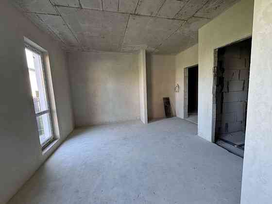 Продам однокімнатну з власним двориком Гнатовка