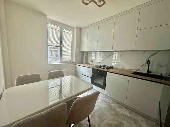 Продаж 1 км. квартири Малоголосківська Нова Оселя Львов