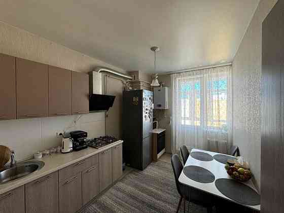 Продам 2 кімнатну квартиру 7 небо Авангард