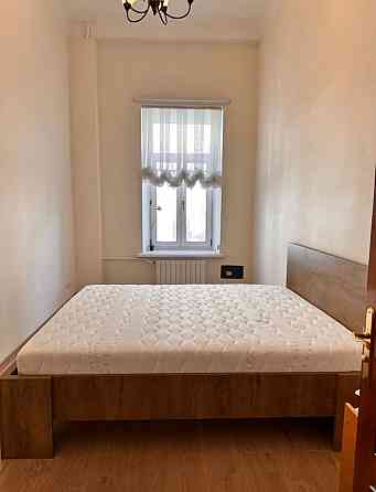 Оренда 2к квартири 70 м2 на Б.Хмельницького,27 Киев