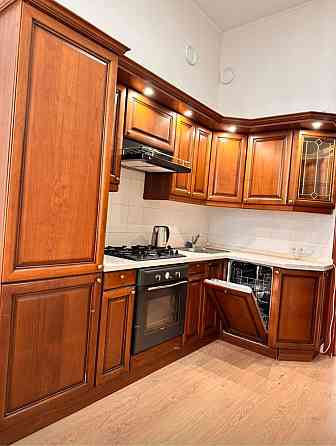 Оренда 2к квартири 70 м2 на Б.Хмельницького,27 Киев