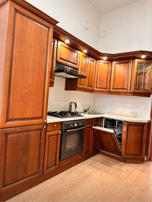 Оренда 2к квартири 70 м2 на Б.Хмельницького,27 Киев - изображение 2