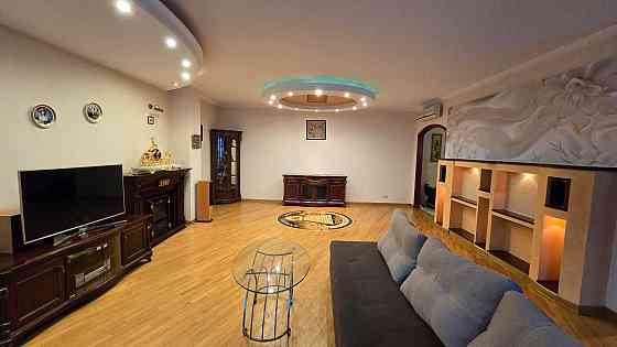 Здам в оренду 4к квартиру Павлівська 26/41 Киев