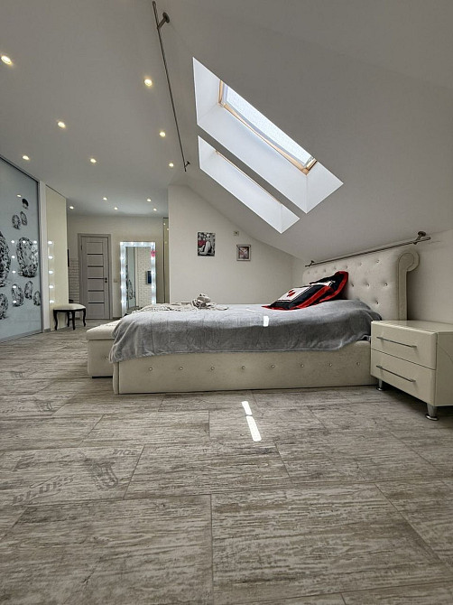 1кімнатна 35 м кв з автономним опаленням і парковкою в Бучі Буча - изображение 1