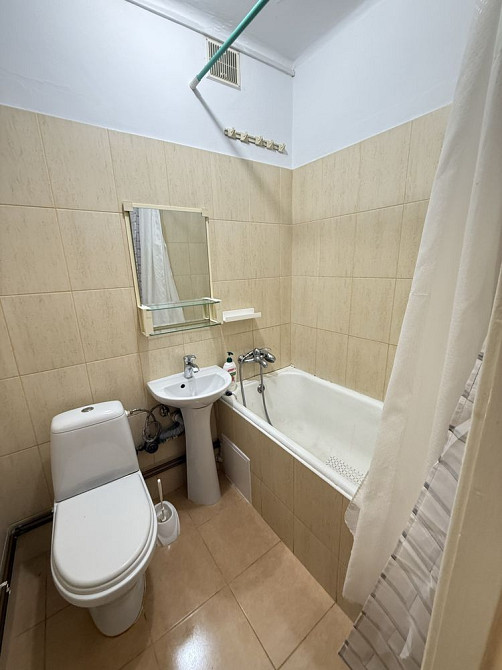 Здається 1 кімнатна квартира біля МДУ. Мукачево - зображення 5