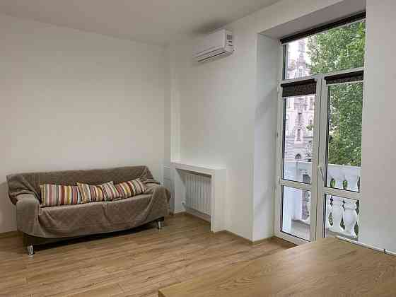 Оренда 3 кімнатної квартири на Лютеранській 4 Киев