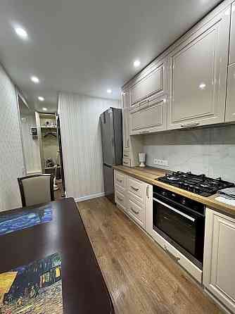 Двухкомнатная каартмра с ремонтом!Соляные-ост.Ателье Николаев