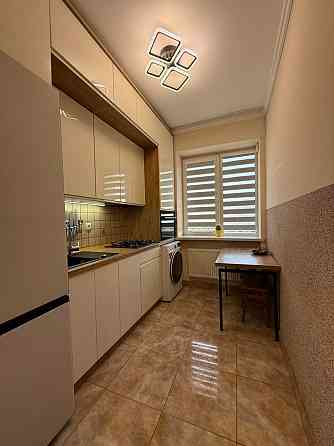 Продаж 2 кім. квартири вул. Б.Хмельницького, вул. Зустрічна, Підзамче Львов