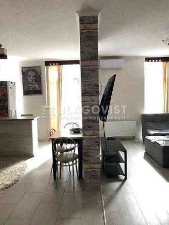 Продаж квартири Регенераторна,4 Комфорт Таун входять 2 паркомісця Київ