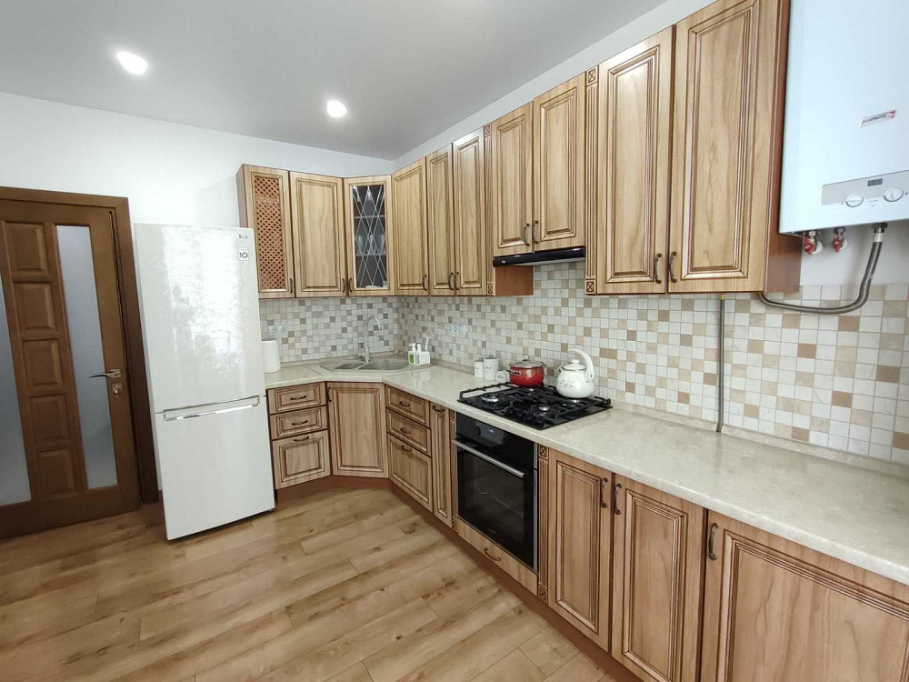 Оренда 1-кімн новобудова Рівненська (Проспект, Майдан, Макдональдз) Черновцы - изображение 1