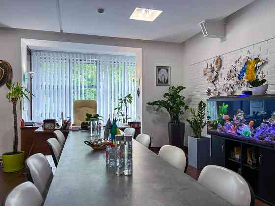 Простора автономна квартира 470 м², окремий вхід, тихий центр Києва Київ