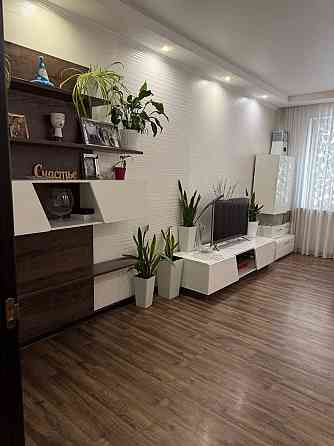 3 комнатная квартира капремонт средний этаж Таирова Киевский рынок Одесса