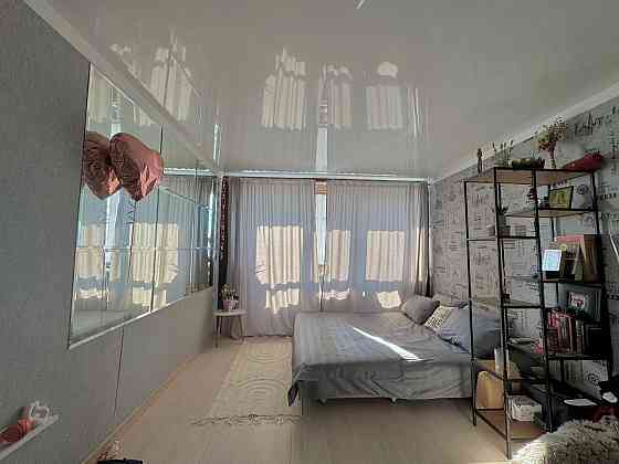 Продам однокімнатну квартиру Харківське шосе 188, ЖК Горлівська Київ