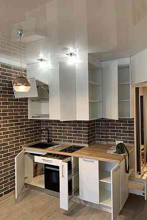 Продам однокімнатну квартиру Харківське шосе 188, ЖК Горлівська Київ