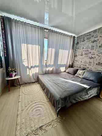 Продам однокімнатну квартиру Харківське шосе 188, ЖК Горлівська Київ