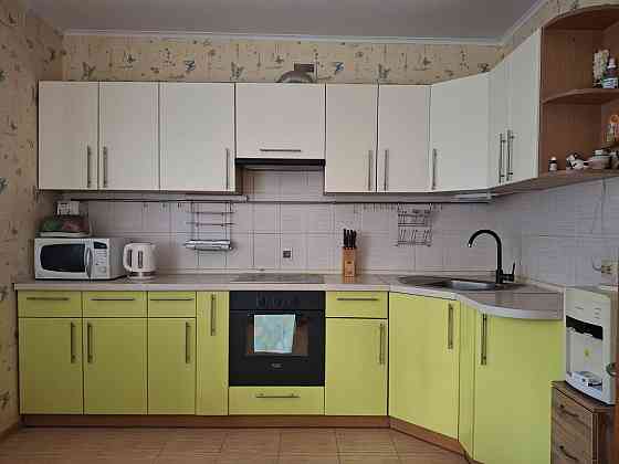 Продается двухкомнатная квартира в тихом районе 73КВ м Бровари