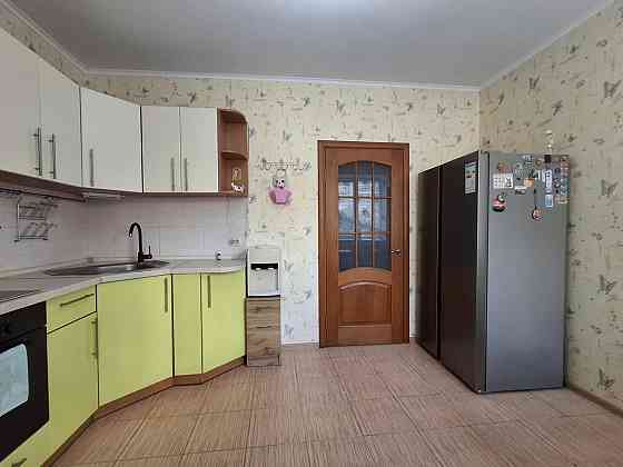 Продается двухкомнатная квартира в тихом районе 73КВ м Бровари