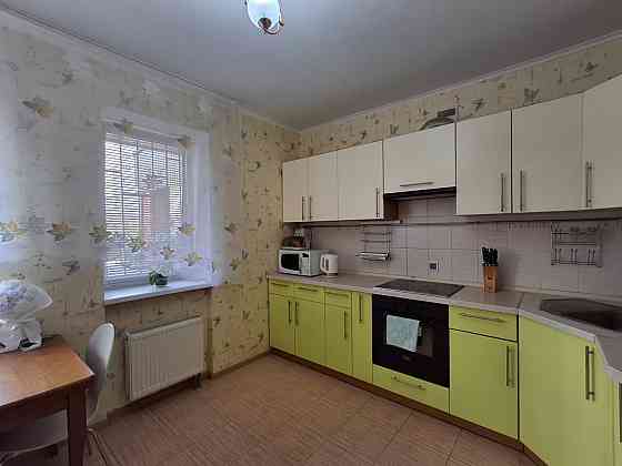 Продается двухкомнатная квартира в тихом районе 73КВ м Бровари