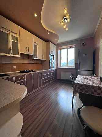 Здається 3 новобудова по вул. Героїв Майдану Черновцы