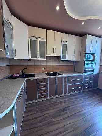 Здається 3 новобудова по вул. Героїв Майдану Черновцы