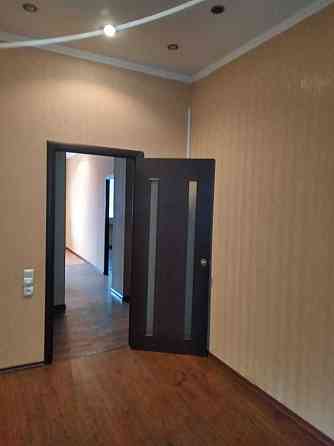 Квартира на Соцмісті (недалеко від ринку) під бізнес 1 поверх Кривой Рог