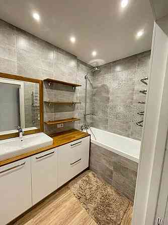 Оренда 2-кімнатну студію, вул. Регенераторна 4, ЖК Комфорт Таун KA Киев