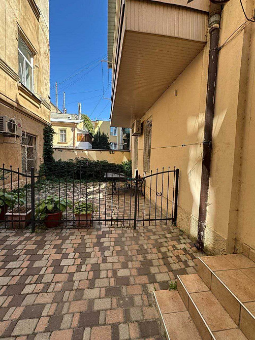 Трёхкомнатная квартира со своим двориком/Центр/Маразлиевская/Успенская Одесса - изображение 1