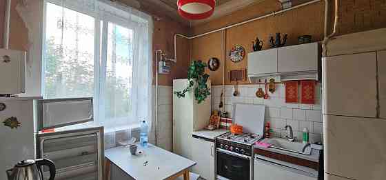 Продаю 2 кім квартиру метро Вокзальна Київ