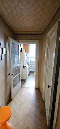 Продаю 2 кім квартиру метро Вокзальна Київ