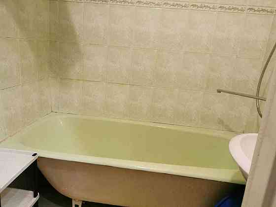 Однокімнатна Вербицького 34 м Харківська пішки можно для 2 студенток Киев