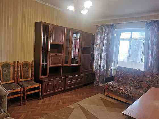 Однокімнатна Вербицького 34 м Харківська пішки можно для 2 студенток Киев