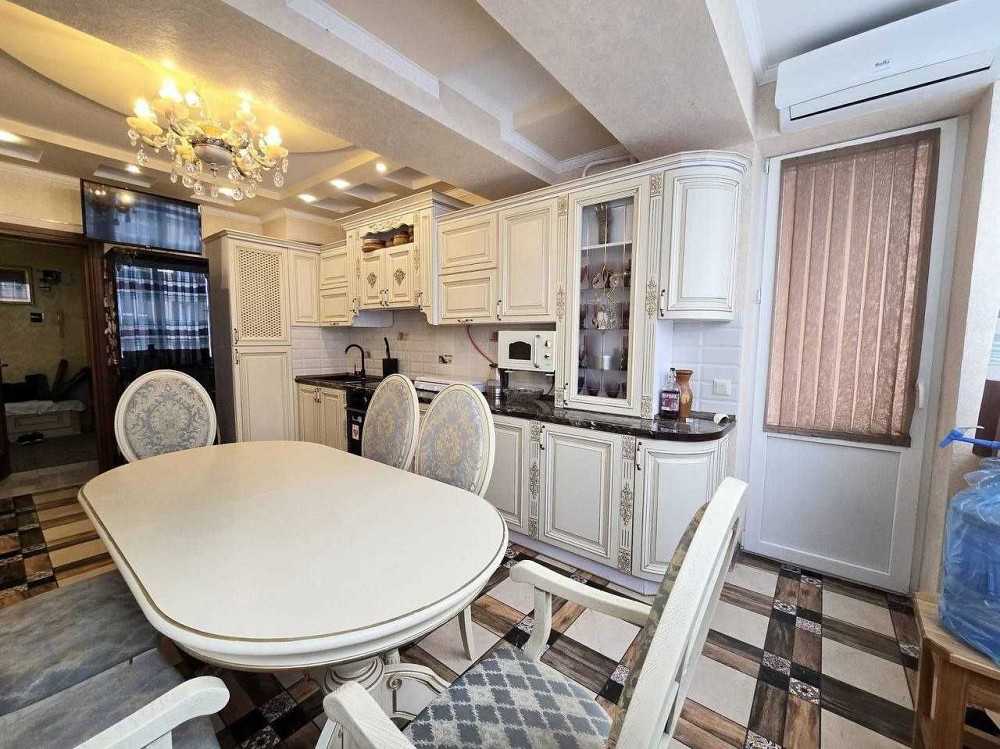 Здається 2-Х кімнатна "НОВОБУДОВА" на вул.ГЕРОЇВ МАЙДАНУ (ТЦ Майдан) Черновцы - изображение 2