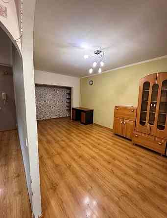 Оренда однокімнатної квартири у Комунарському р-ні (Автозаводська 6) Запоріжжя