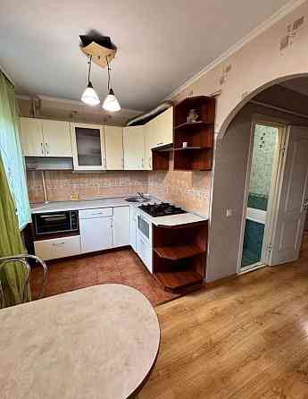 Оренда однокімнатної квартири у Комунарському р-ні (Автозаводська 6) Запоріжжя