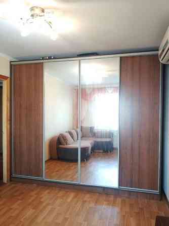 Однокімнатна квартира біля метро "Харківська" Київ