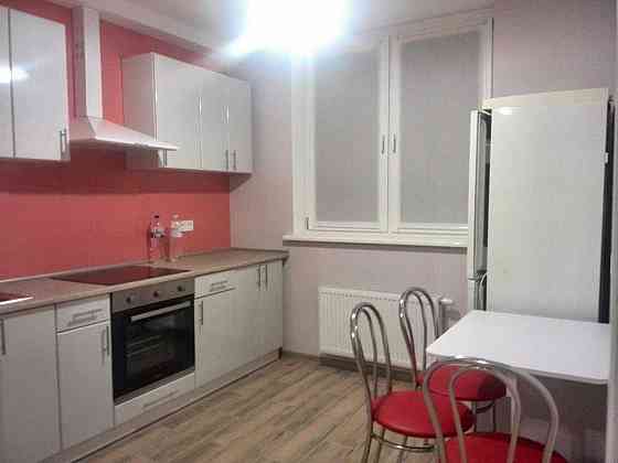 Оренда Двокімнатна 56м2 Дарницький м. Харківська вул. Крушельницька Киев