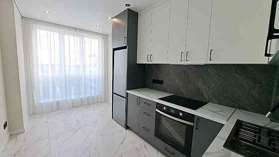 1квартира з новеньким ремонтом ЖКЧехов Парк 62000$Центральний парк Ирпень