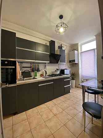 Продам двокімнатну квартиру в ЖМ «7 Небо» Авангард